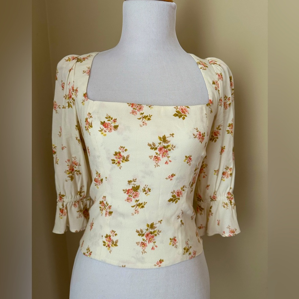 NWOT Reformation Ana top in Mildred print. Size 0.